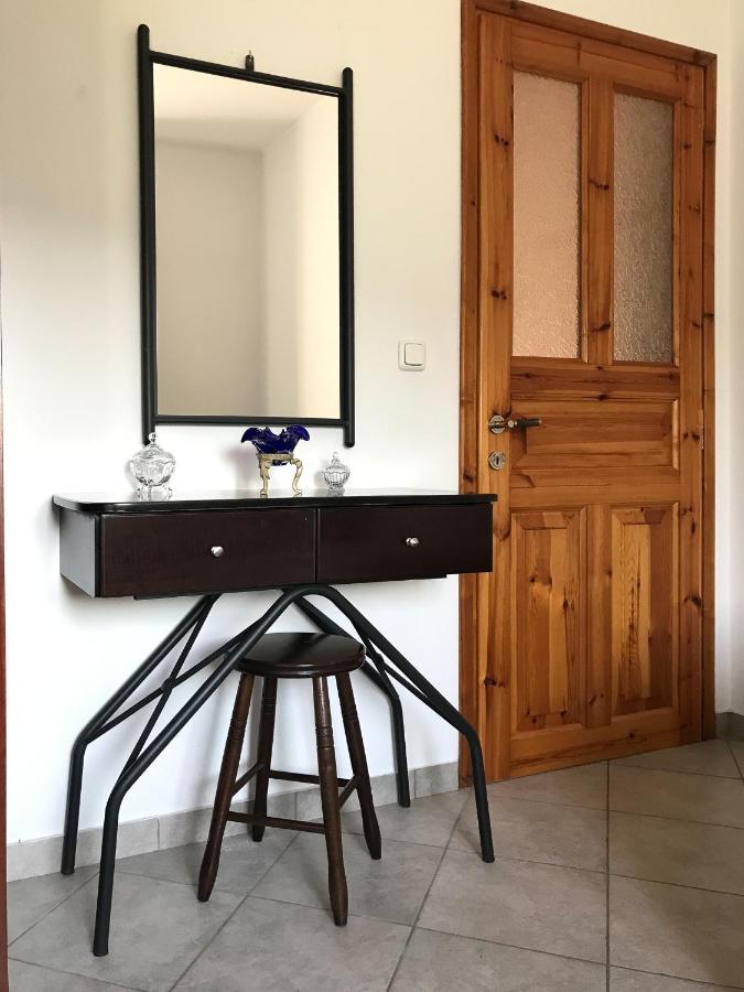 D & K Guest House Makrirrákhi エクステリア 写真